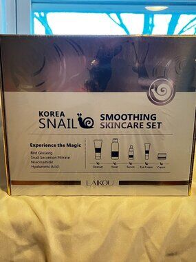 LAIKOU KOREA SNAIL SMOOTHING SKINCARE, SERUM, EYE CREAM & CREAM SET